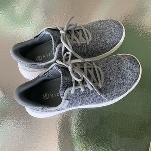 Women’s Kizik Hands Free Sneakers- like new